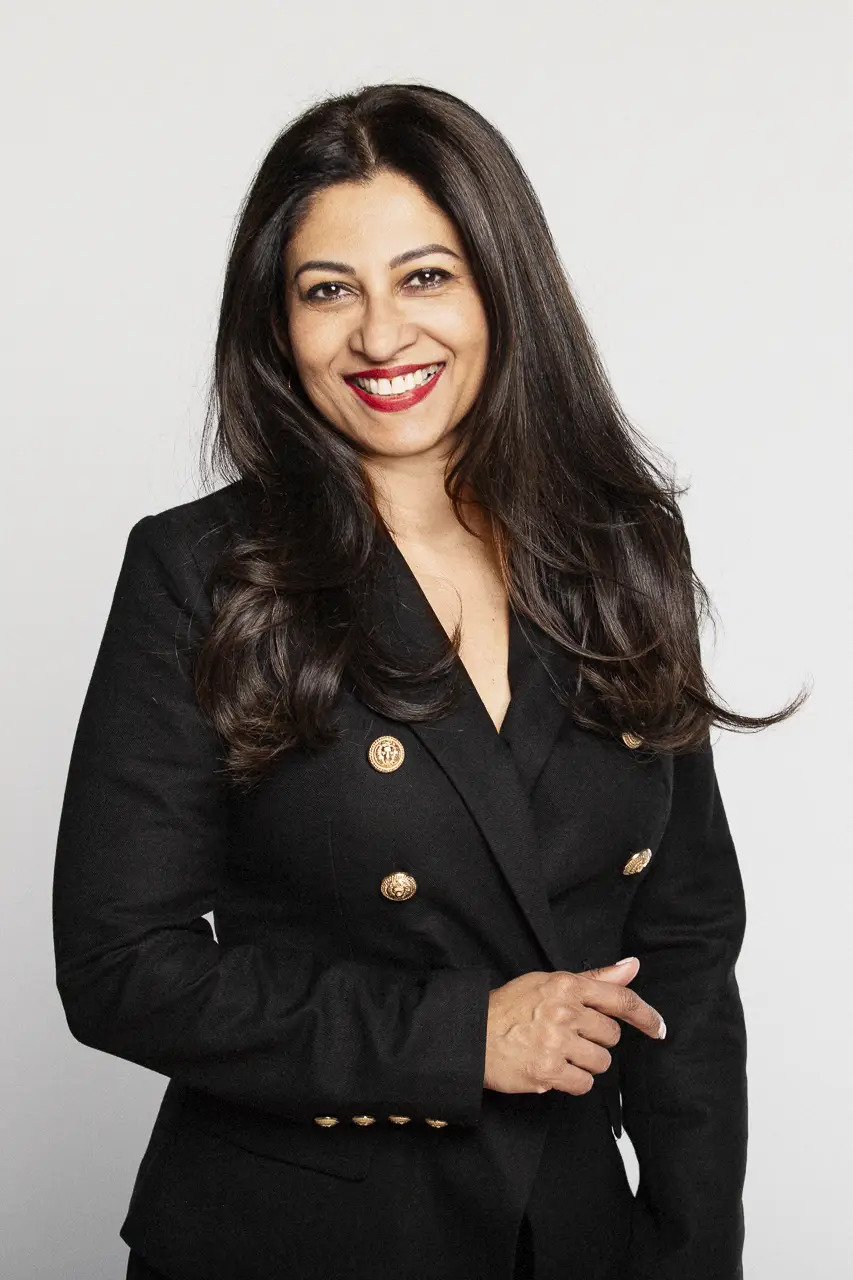 Studio headshot, SEEN Portraits
