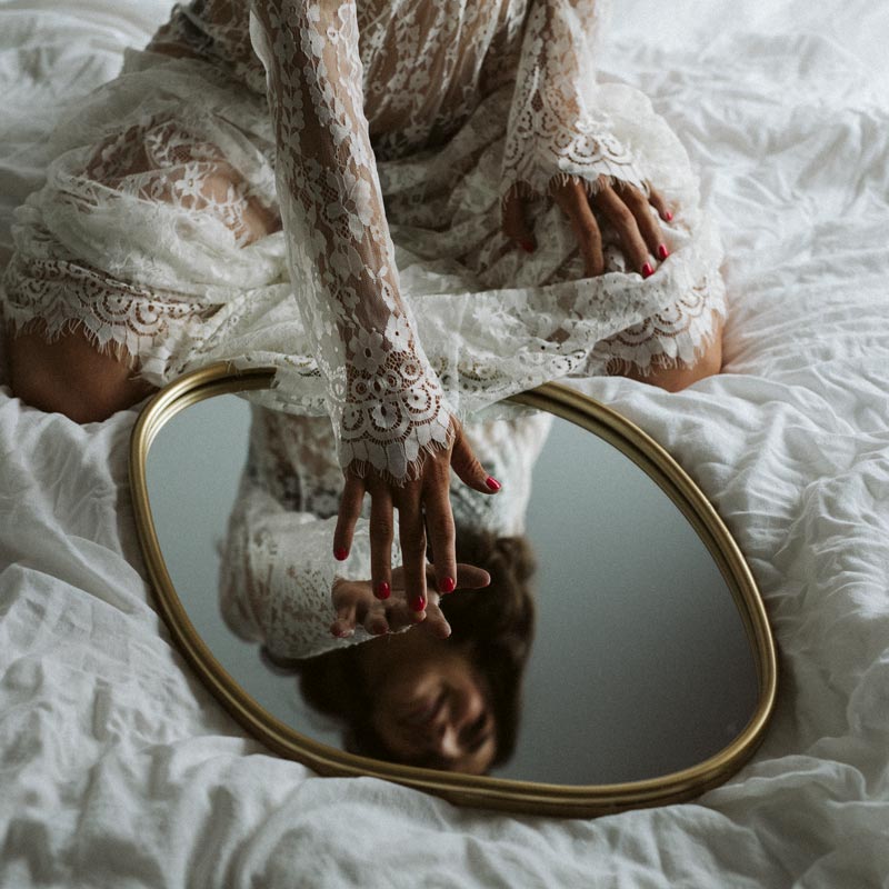 Bride photo shoot in boudoir style