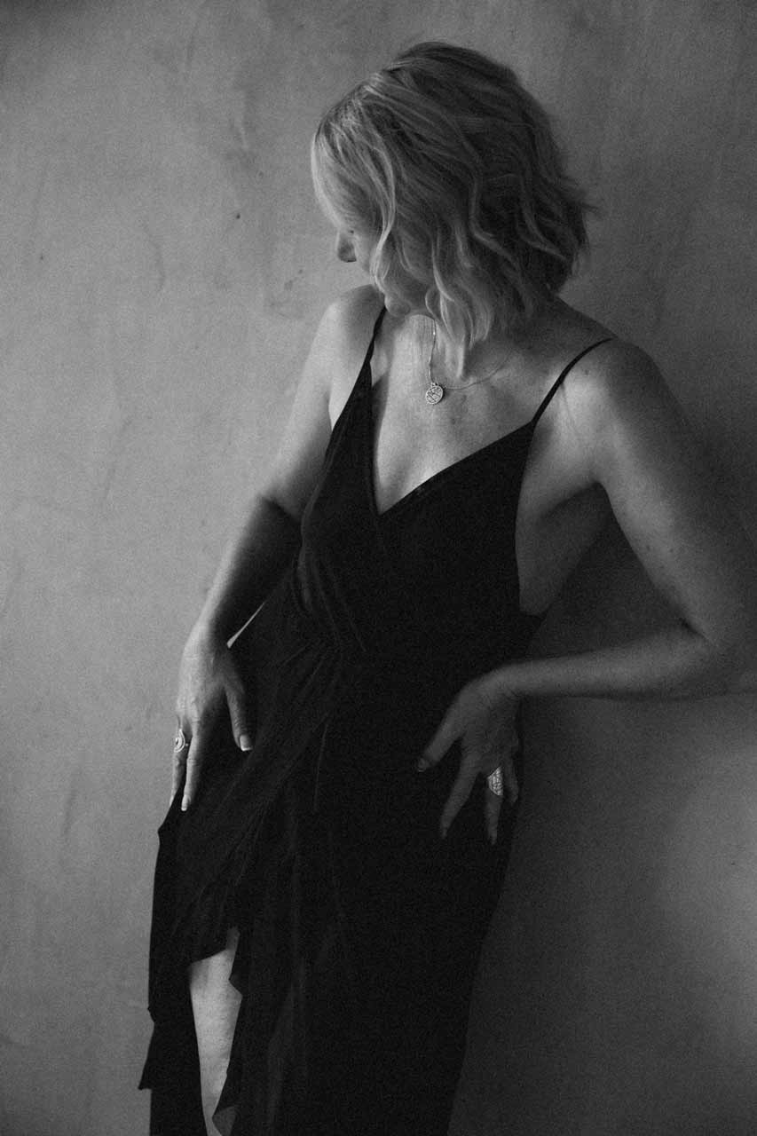 Confident feminine portrait from the LIBRE series